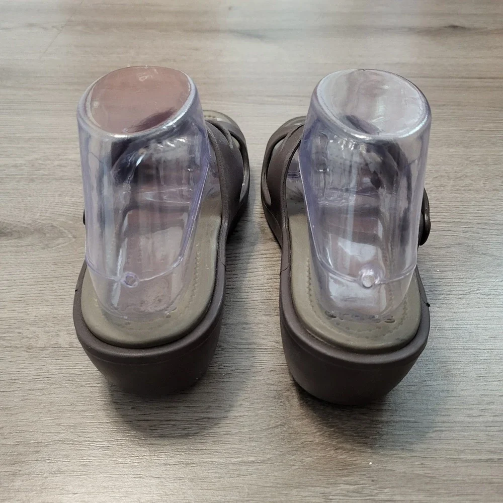 CROCS women size